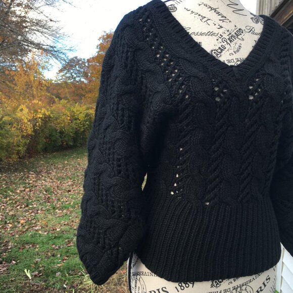 Express Design Studios Hand Knit Cashmere/Wool/Yak Black V-Neck Soft Sweater - Picture 3 of 14